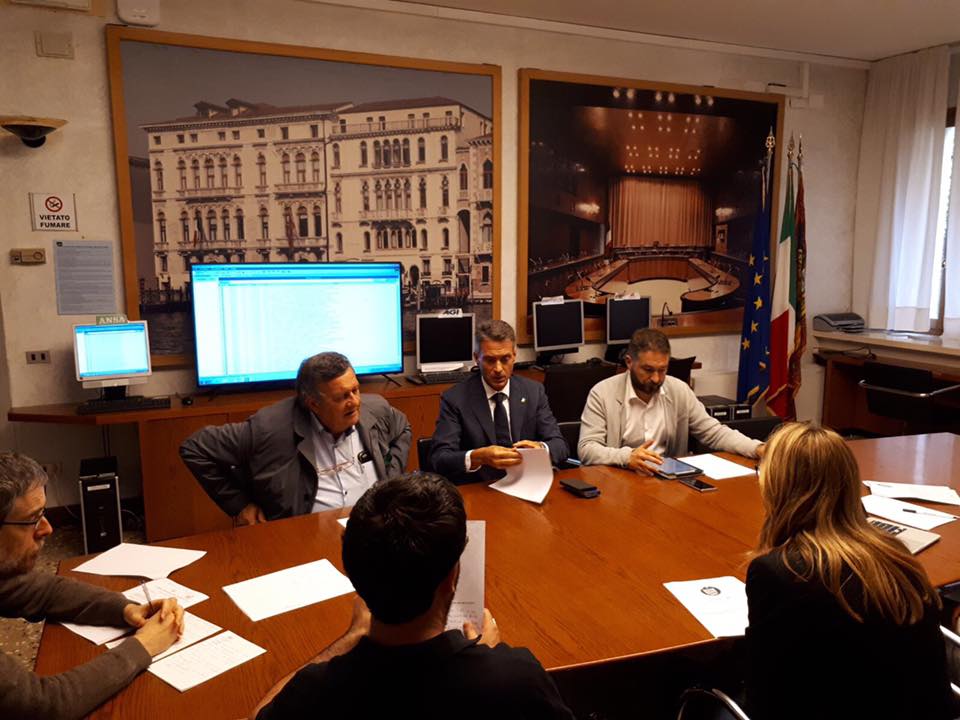 La Giunta solleciti una risposta dalle prefetture sui dati di arrivi e rimpatri dei migranti in Veneto.