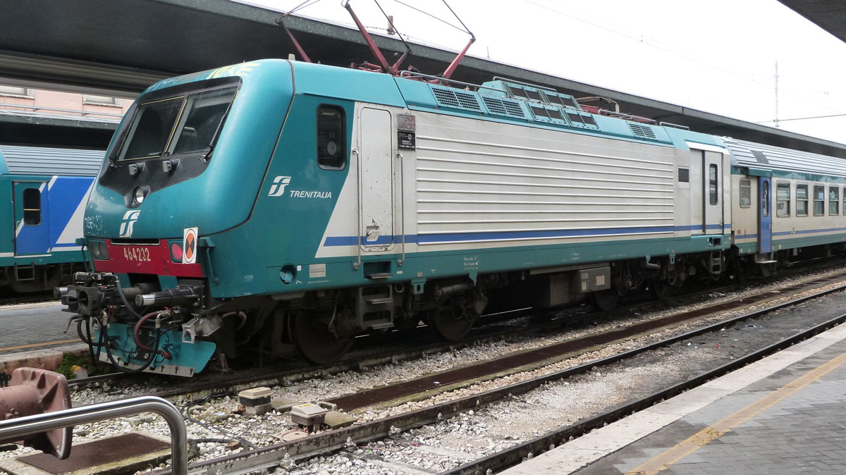 Zaia revoca contratto a Trenitalia